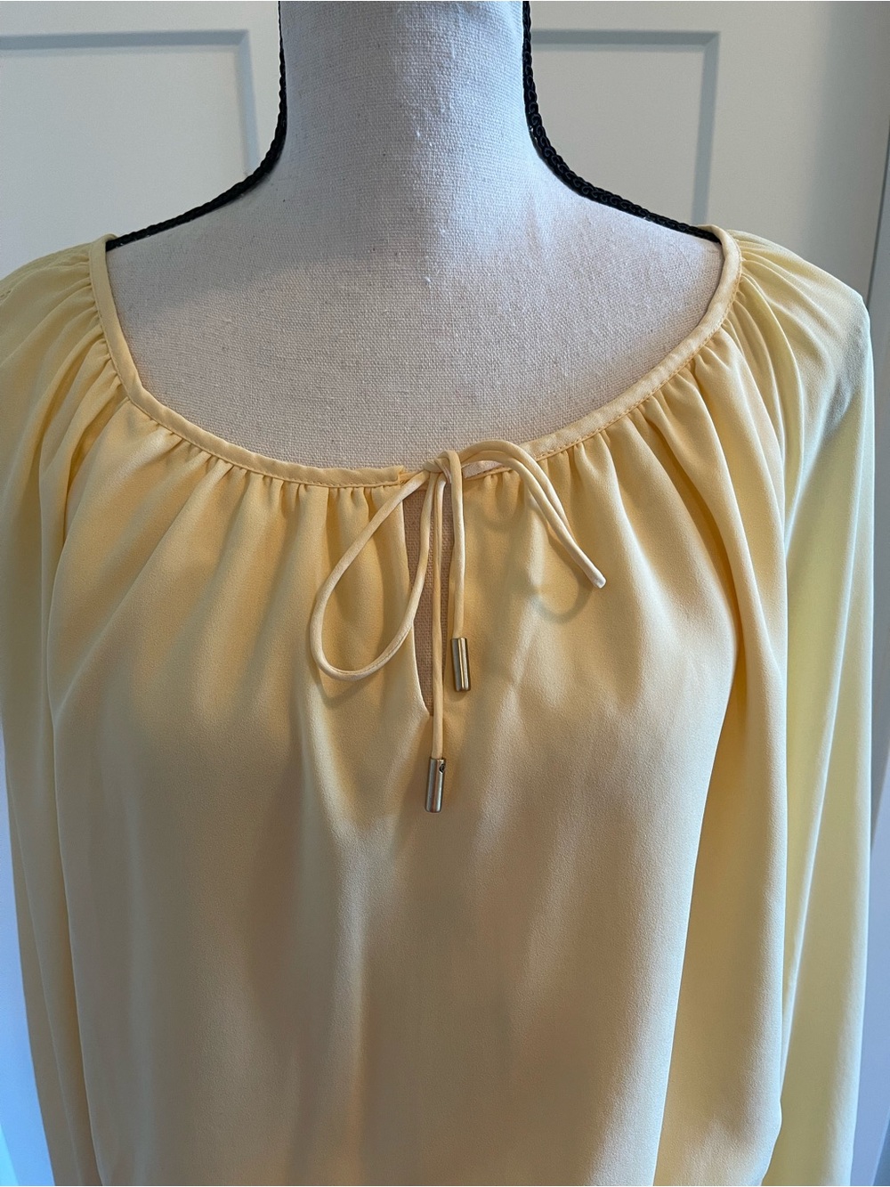 White House Black Market Pale Yellow Dress
